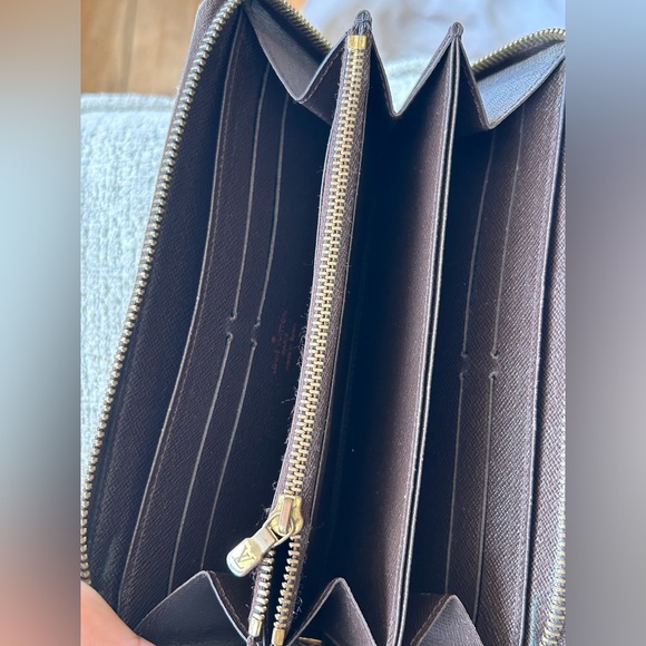 SOLD - Louis Vuitton Wallet - Picture 9 of 13